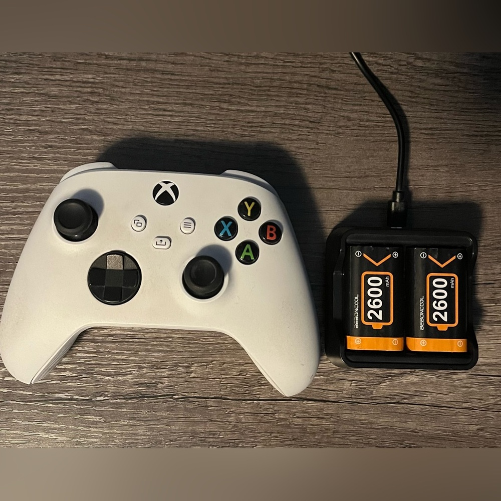 Xbox Series S Controller/ With Rechargeable Batteries (2 Pack)